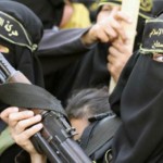 মেয়েদের যেভাবে দলে টানে আইএস