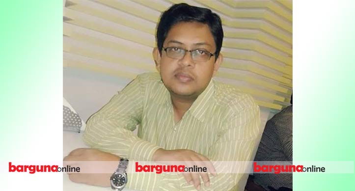 শীর্ষে বামনা উপজেলা স্বাস্থ্য কমপ্লেক্স, নেপথ্যে ডা. মনির